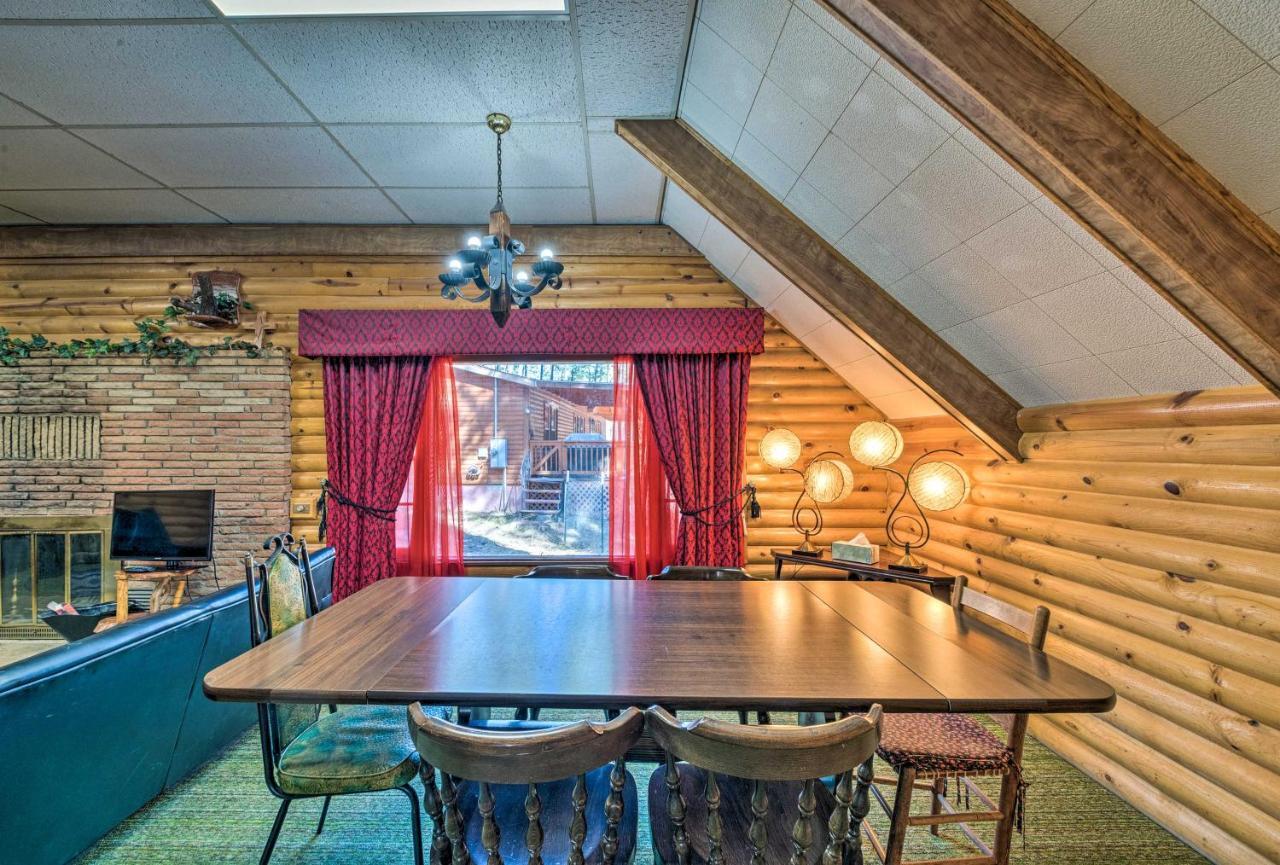 Ruidoso Cabin With Forest Views And Covered Porch Exterior foto